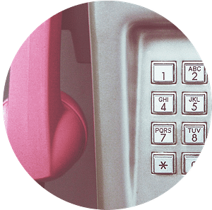 I biglietti da visita sono superati come una cabina del telefono? No, sono molto utili ancora oggi. Scopri come crearli e personalizzarli.